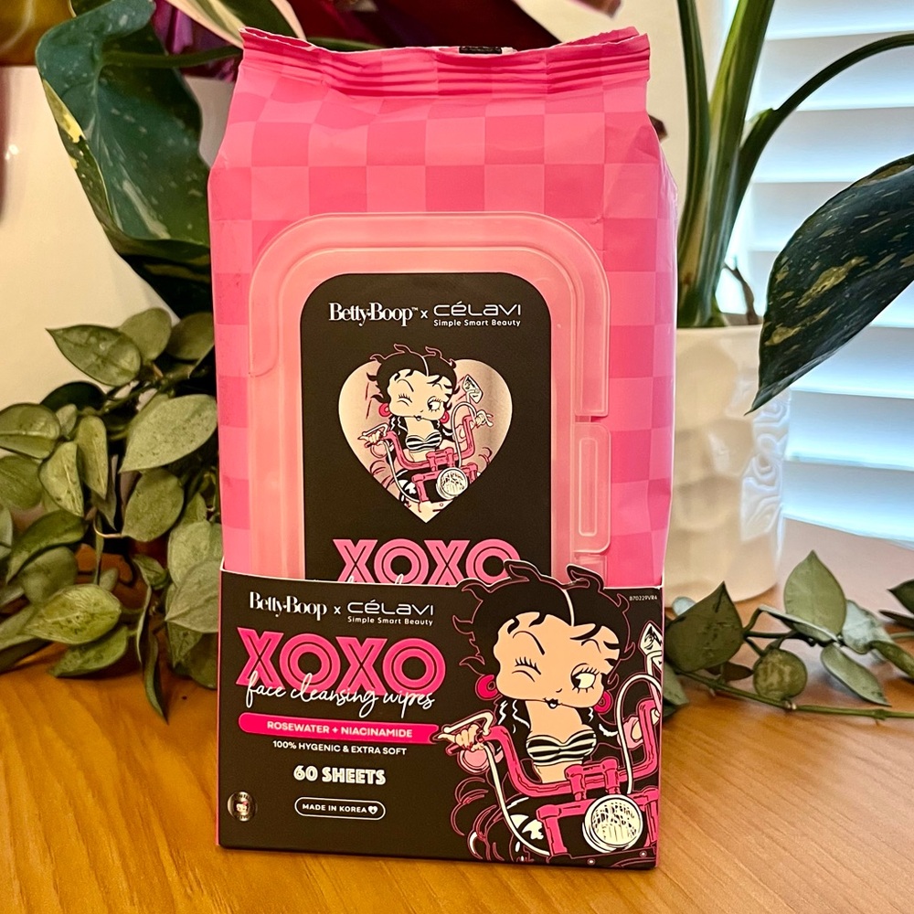 Betty Boop & Celavi Makeup Remover Cleansing Tissues Made in Korea